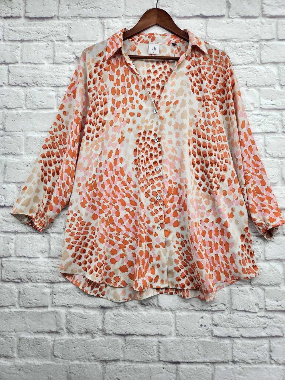 Cabi Style 6081 Animal Print Button Front Blouse Size Large Peach Coral Neutral